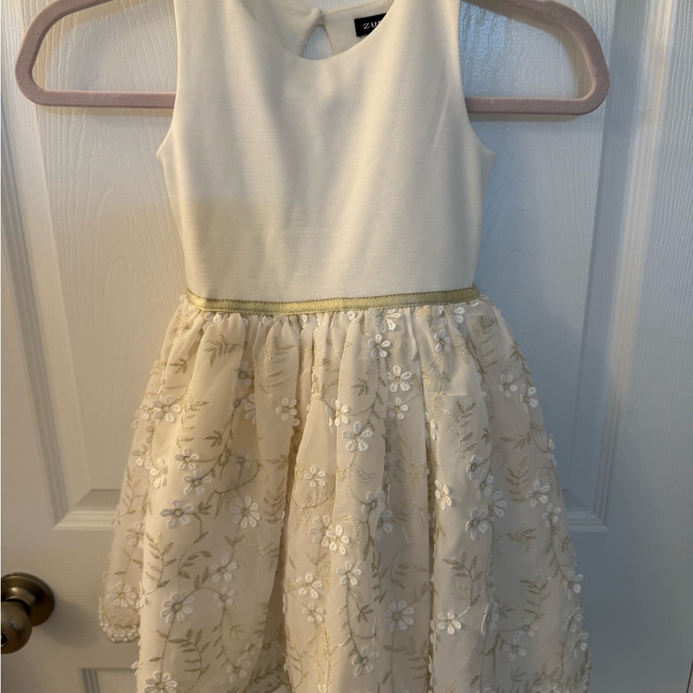 ✨ Zunie Cream Floral Dress ✨